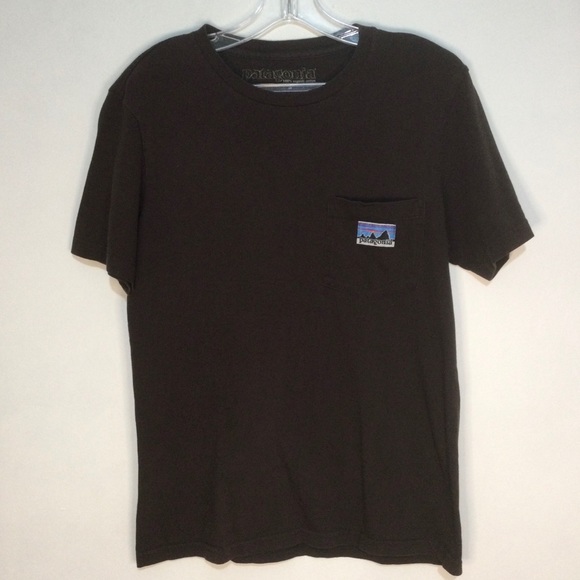 Patagonia Other - Patagonia Men’s Brown Pocket T-Shirt Size XS